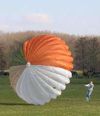 parachute_fr.jpg
