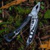 skeletool_cx_black_stainless_lifestyle_02_20260717203509